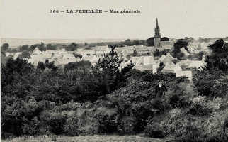 Vue du bourg de la  Feuille